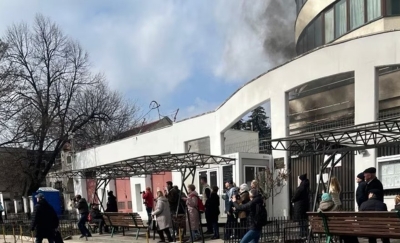 В Кишинёве задержали мужчину, бросившего две бутылки с зажигательной смесью в здание посольства России